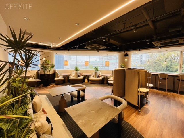 NOW/HERE新宿四谷 エントランス