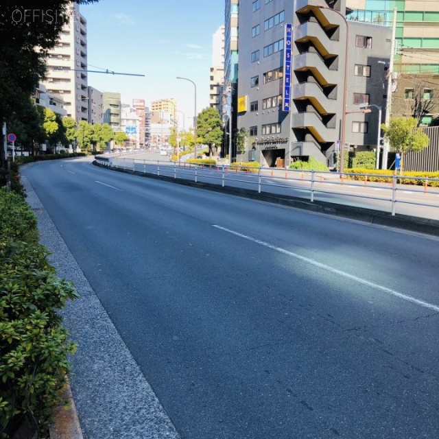 NK渋谷コータース 前面道路