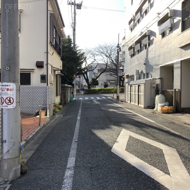 鈴木ビル ビル前面道路