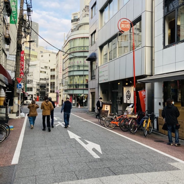 斉丸日本橋横山町ビル ビル前面道路