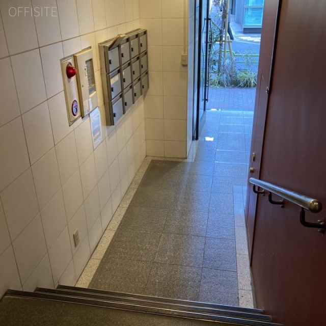 ウィンド銀座ビル エントランス