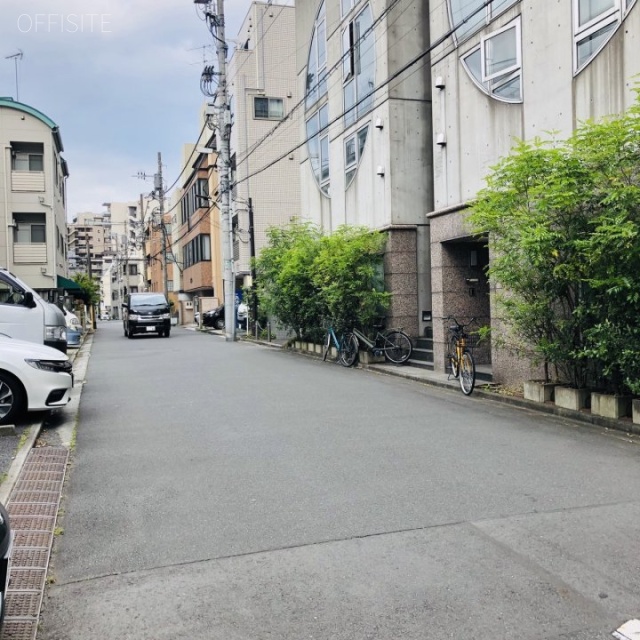 ラ・ピエドラ ビル前面道路