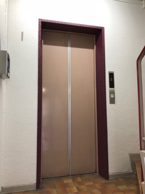 赤坂三鈴ビル エレベーター