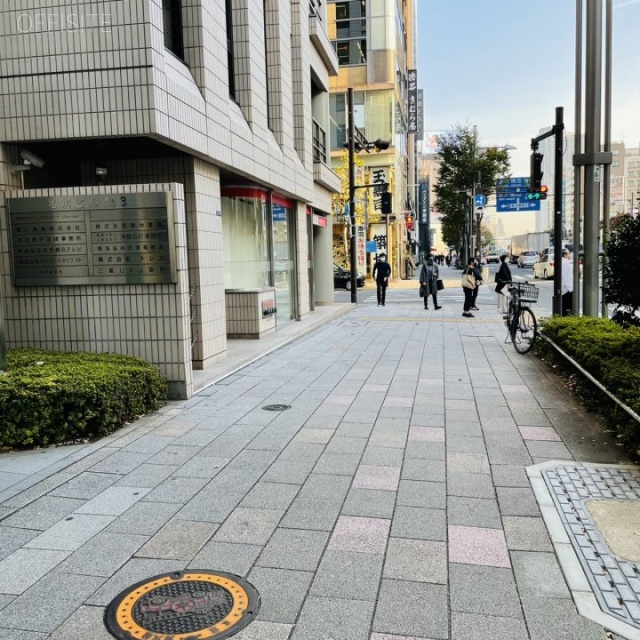 NBF東銀座スクエア ビル前面道路