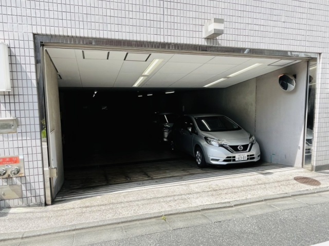 いちご南大塚ビル　駐車場