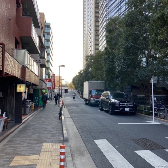 富士見フラワーハイホーム ビル前面道路