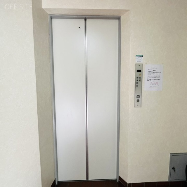 下総屋ビル エレベーター