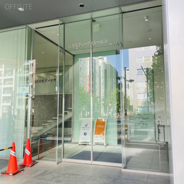 名古屋ディーアイシービル オフィスビル出入口