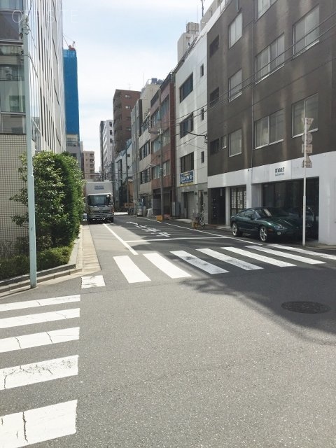 武部ビル ビル前面道路
