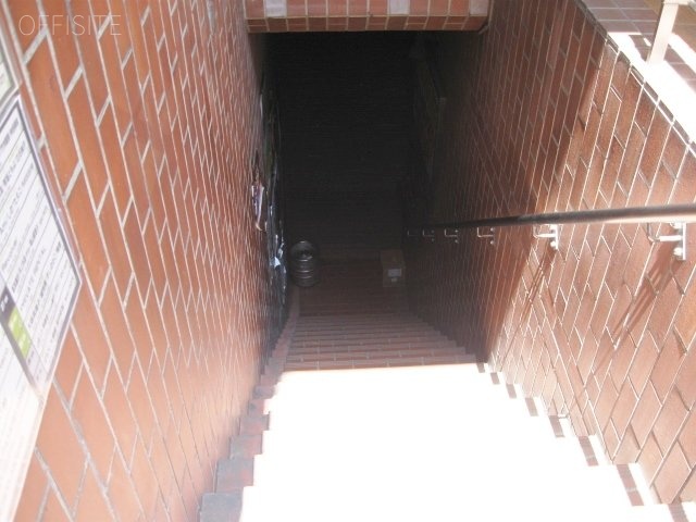 赤坂青明会館 階段