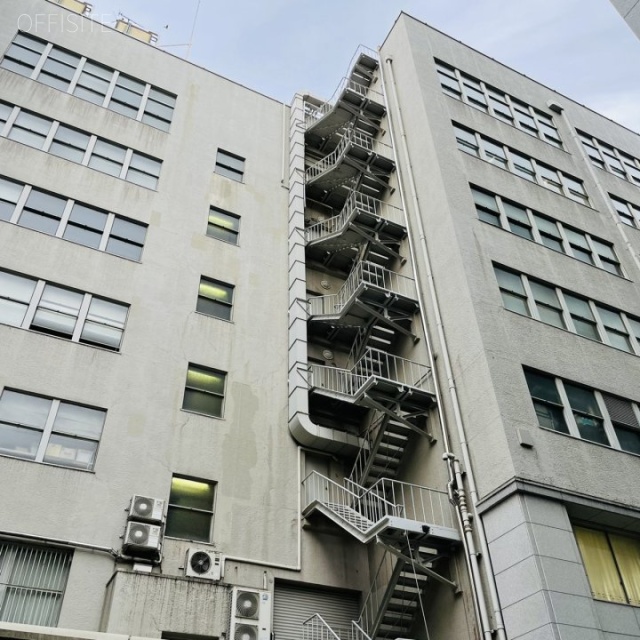 三井住友銀行神田駅前ビル 外観