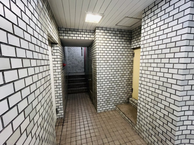 越山ビル　エントランス