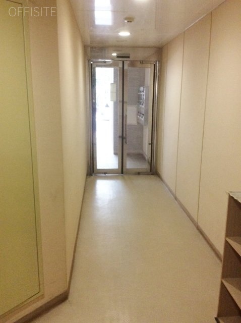 ルート西新橋ビル エントランスホール