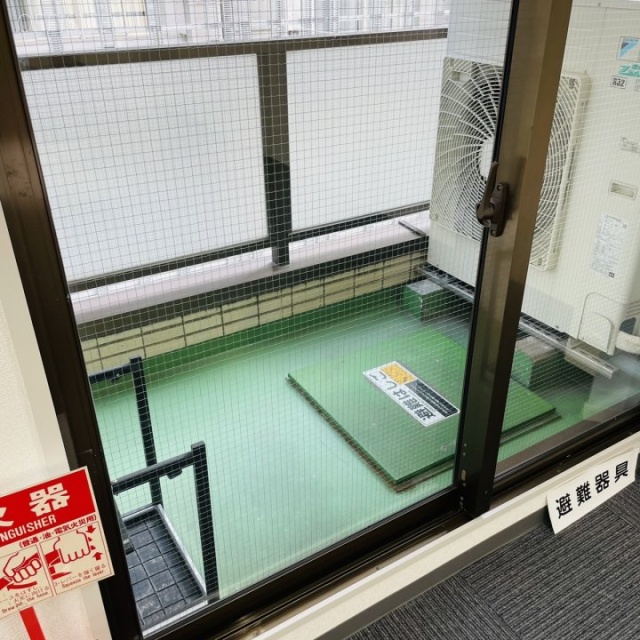 築地AIビル バルコニー