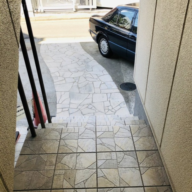 上田ビル エントランス