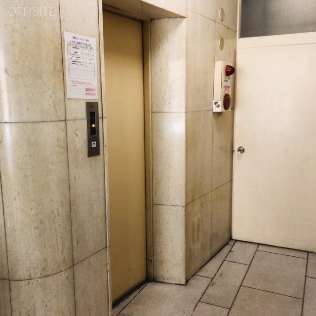 方圓ビル エレベーター