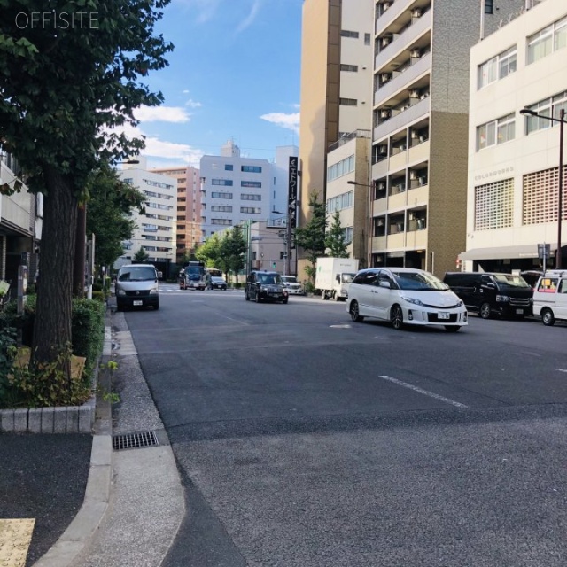 泰岳ビル ビル前面道路