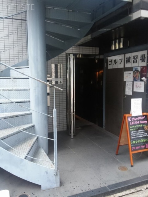 芝ビル エントランス