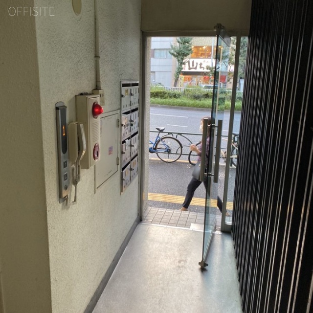 有恒ビル エントランス
