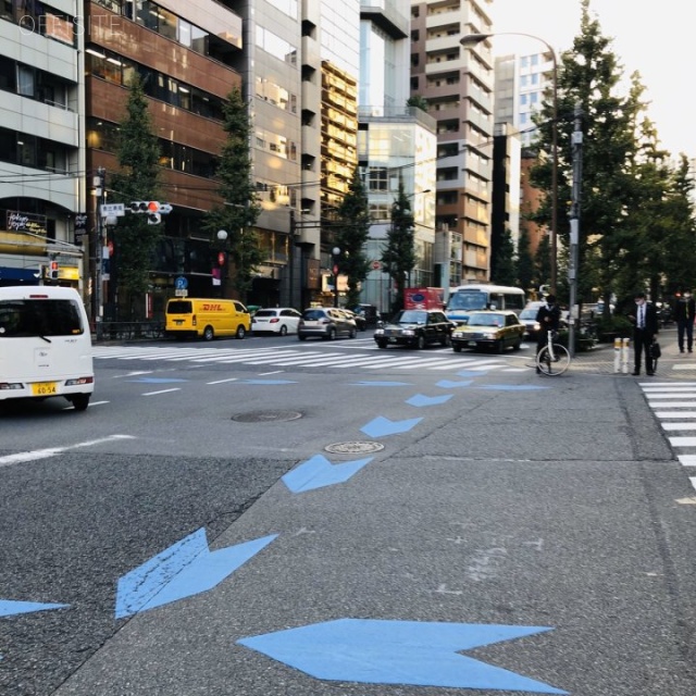 若葉西ビル ビル前面道路