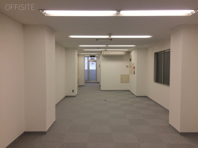 銀座中央通りビル 室内