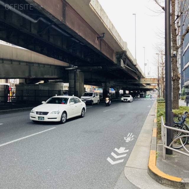 ザイマックス岩本町ビル 前面は昭和通り