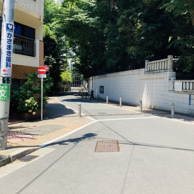 野元第一ビル ビル前面道路