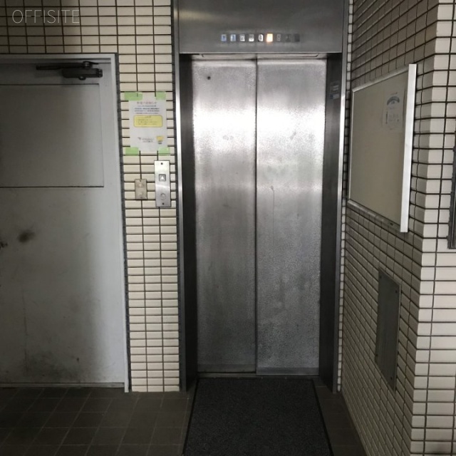 ニューセンチュリービル エレベーター