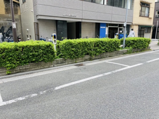 ストーク蔵前M&K 前面に白枠駐車場