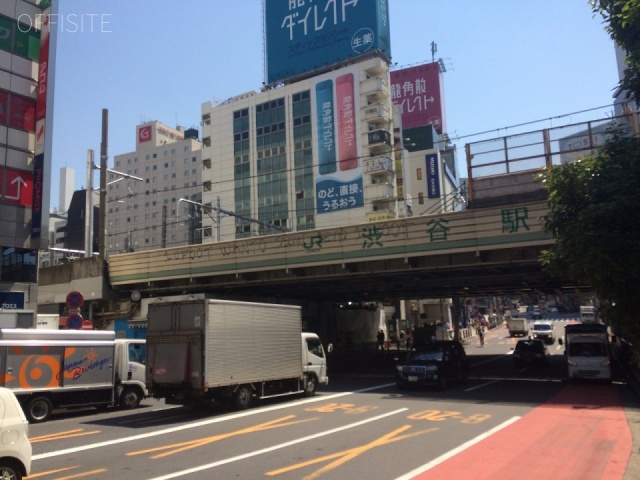 第一榮來ビル ビル前面道路
