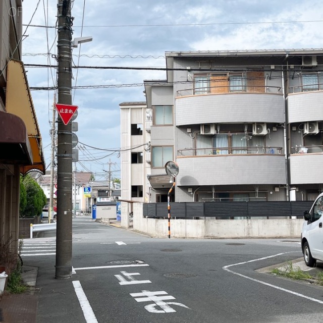 小山マンションビル 前面道路