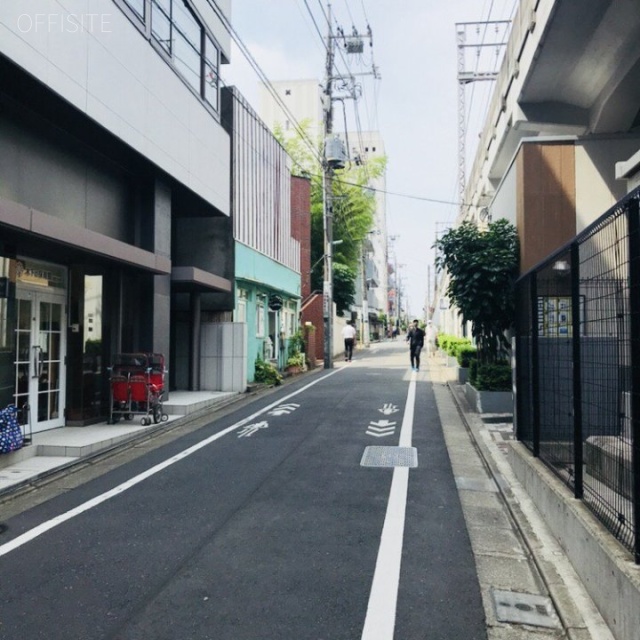 文保堂ビル ビル前面道路