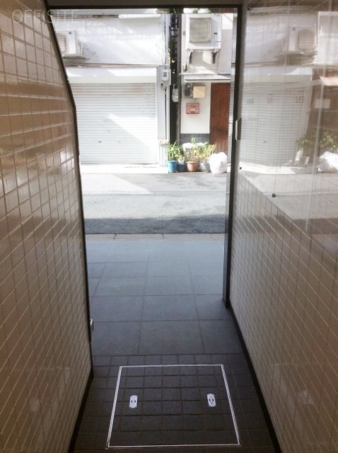 アイエスビル エントランス