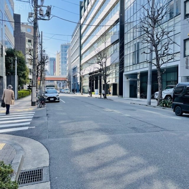 イワモトチョービル 前面道路