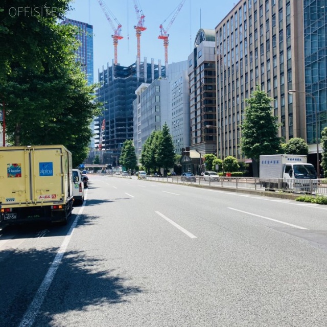 新田町ビル ビル前面道路