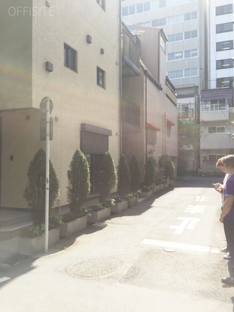 鈴木ビル ビル前面道路