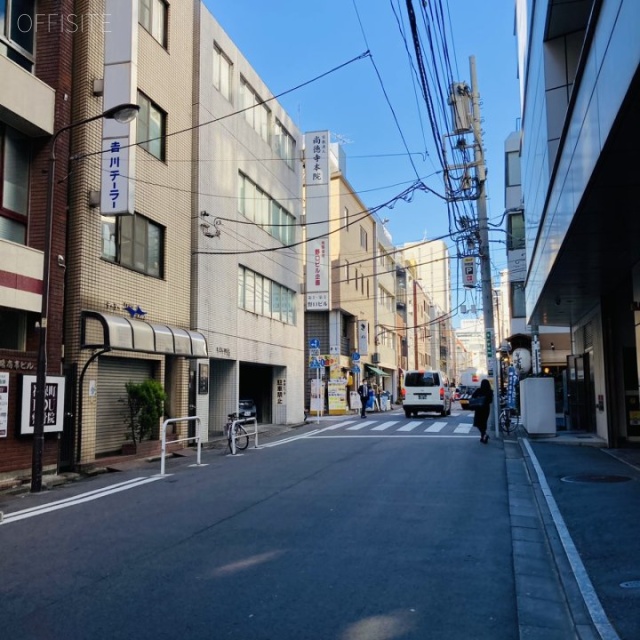 タキイ東京ビル ビル前面道路