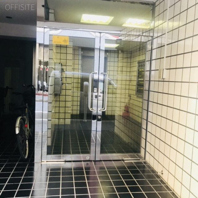 カワベビル　エントランス