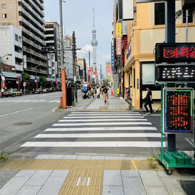 MG雷門ビル ビル前面道路