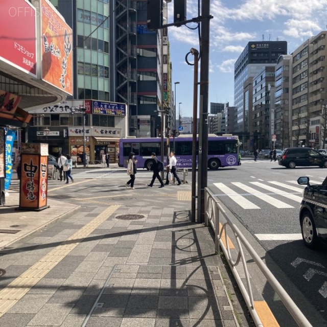 RBM浜松町ビル 前面歩道