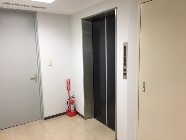 カールツァイス新宿別館 エレベーター