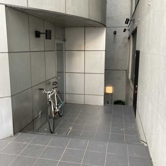 プラザF3ビル　エントランス