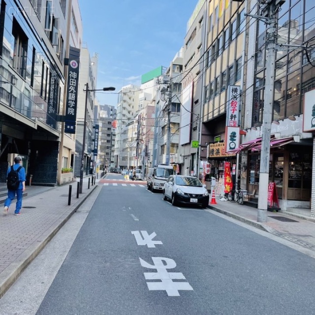 富士会館ビル ビル前面道路