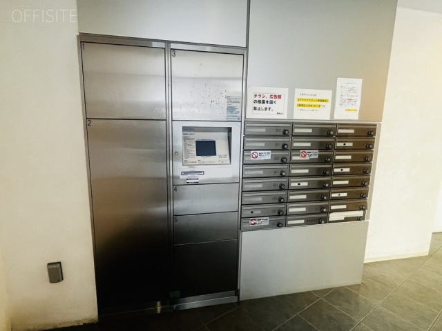 プラウドフラット新宿御苑　エントランス