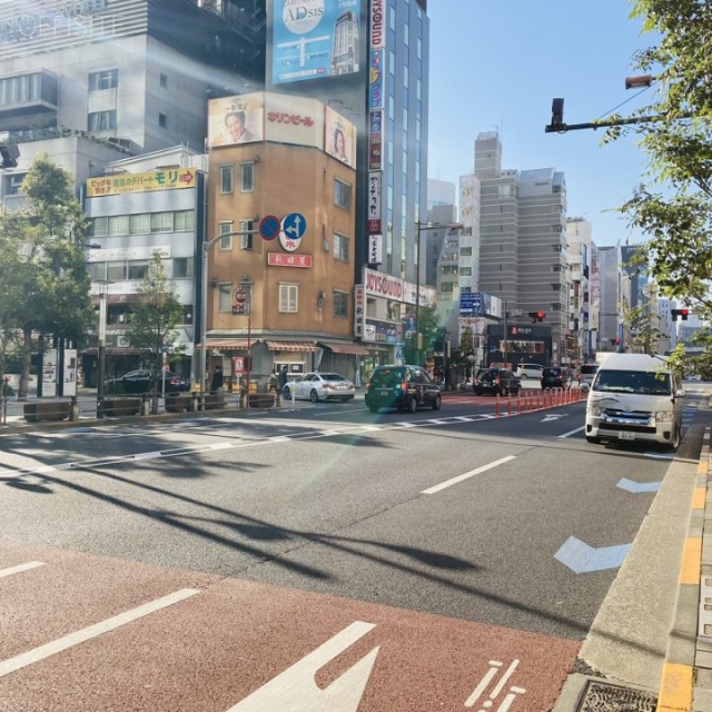 FA小林ビル ビル前面道路
