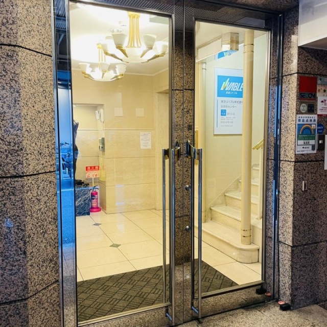 東京風月堂ビル エントランス