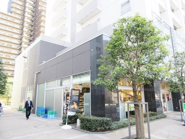 アトラスタワー西新宿 1階 コンビニ