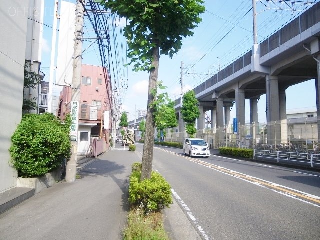 高秀(こうしゅう)ビル ビル前面道路