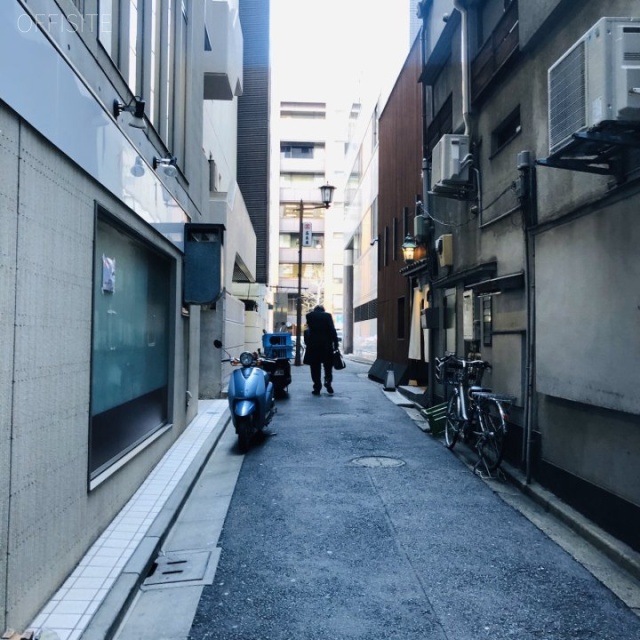 日本橋TSビル ビル前面道路