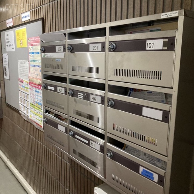 東栄ビル 郵便受け